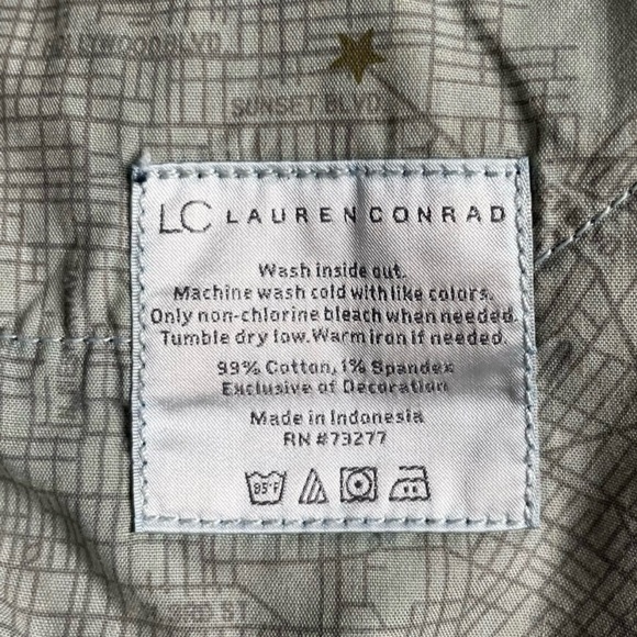 LC Lauren Conrad Size 2 Dark Wash Jeans Straight Leg 5-Pocket Button Zip Closure - Picture 2 of 12